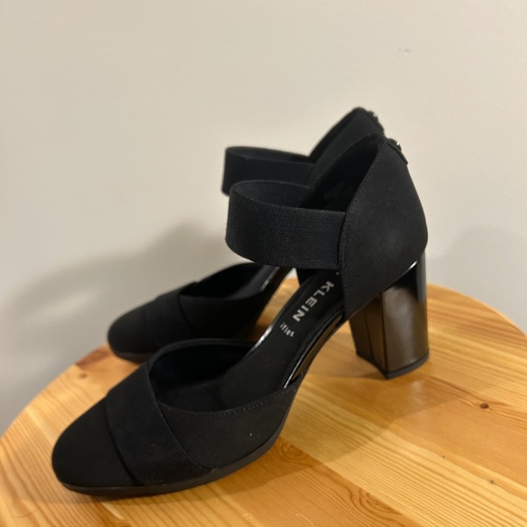 Anne Klein Black Block Heels Sz 9 - Picture 3 of 7